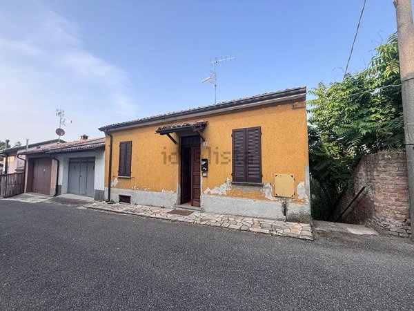casa indipendente in vendita a Casteggio