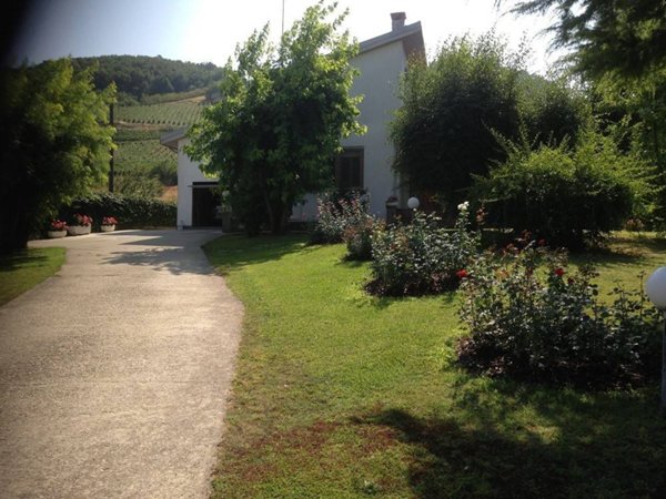 casa indipendente in vendita a Casteggio