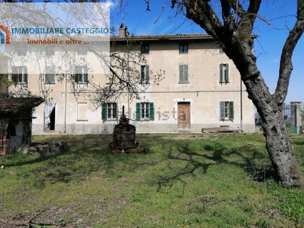 casale in vendita a Casteggio