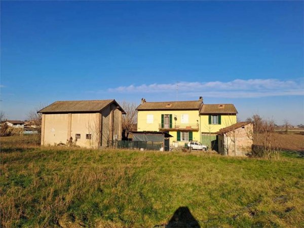 casa indipendente in vendita a Casteggio