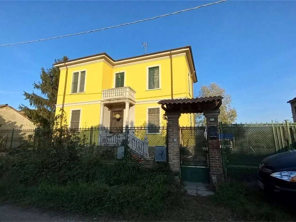 casa indipendente in vendita a Casteggio