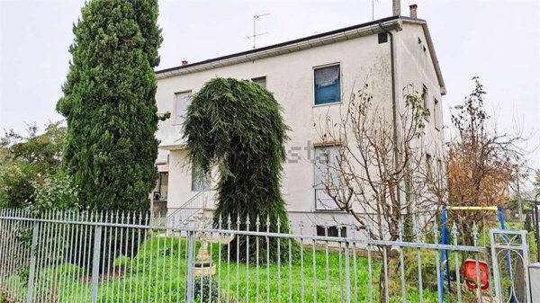 casa indipendente in vendita a Casteggio