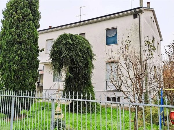 casa indipendente in vendita a Casteggio