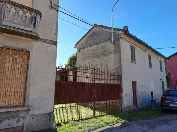 casale in vendita a Casteggio