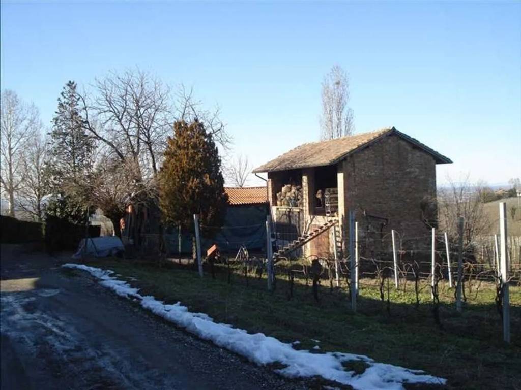casale in vendita a Casteggio