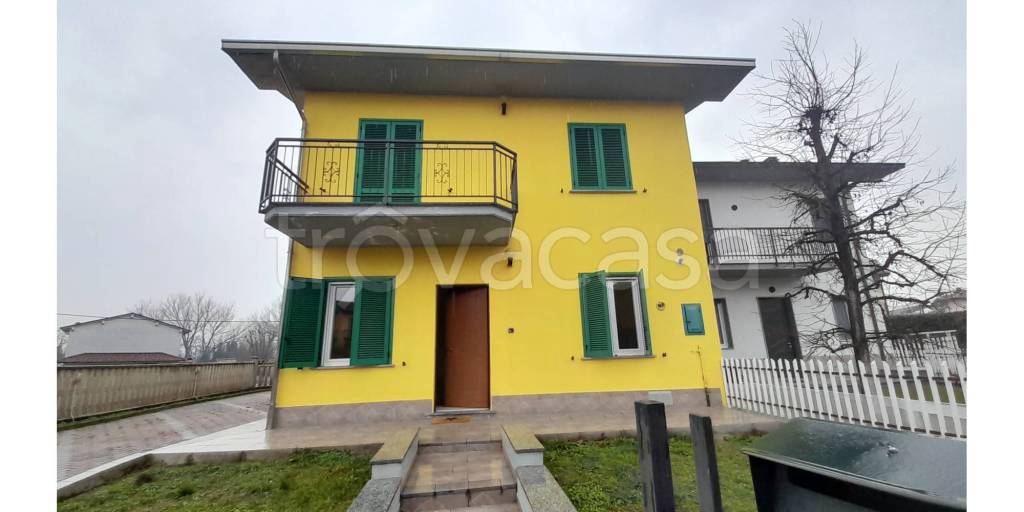casa indipendente in vendita a Casteggio