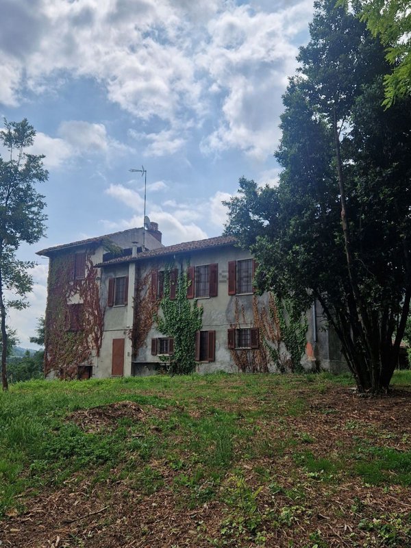 casale in vendita a Casteggio