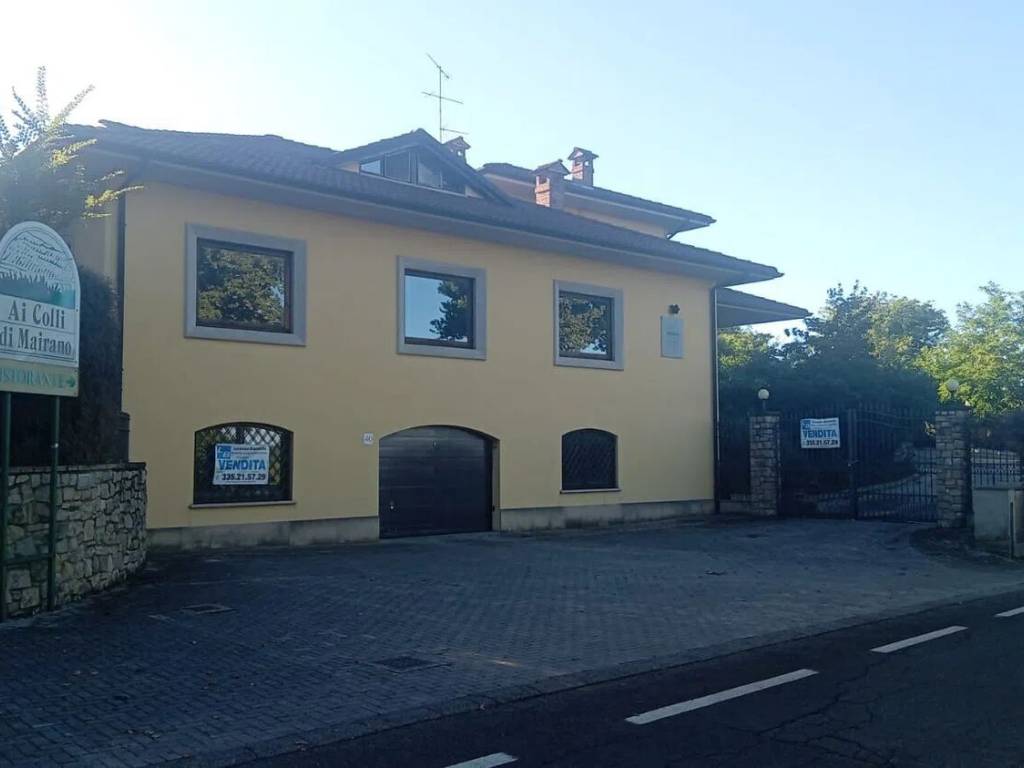 esavano in vendita a Casteggio