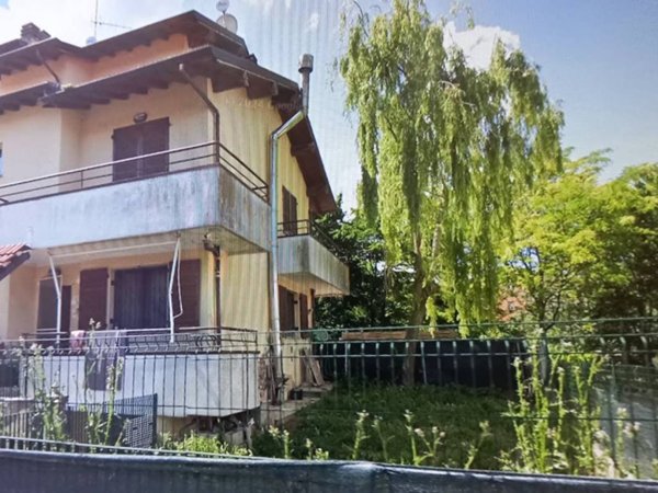 casa indipendente in vendita a Casteggio