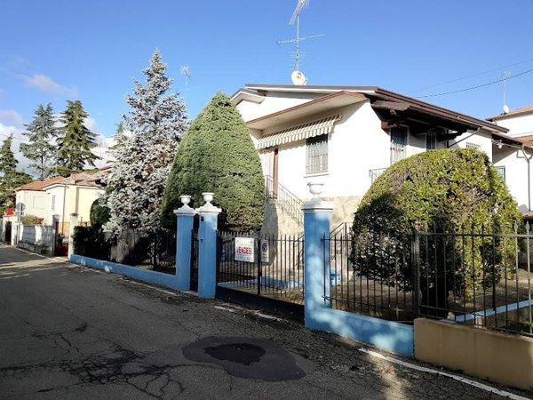 casa indipendente in vendita a Casteggio