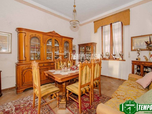 casa indipendente in vendita a Casteggio