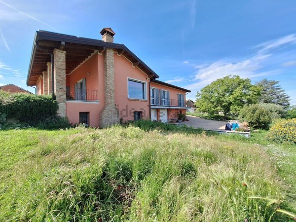 casa indipendente in vendita a Casteggio