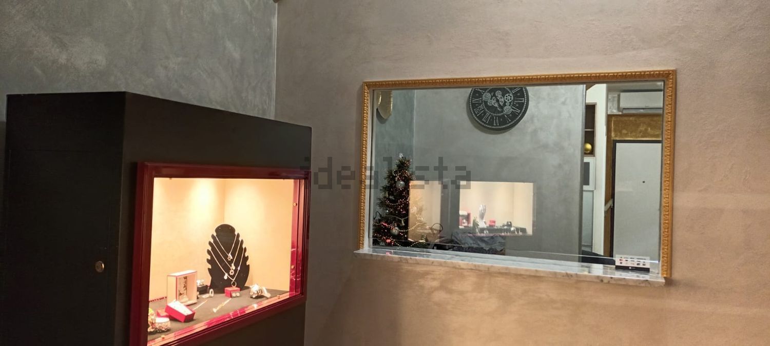 negozio in vendita a Casteggio