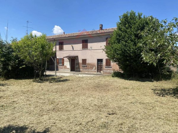 casa indipendente in vendita a Casteggio