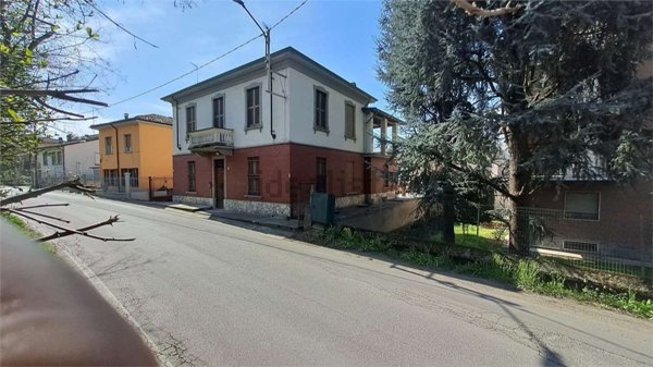 casa indipendente in vendita a Casteggio
