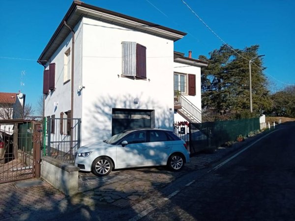 casa indipendente in vendita a Casteggio in zona Mairano