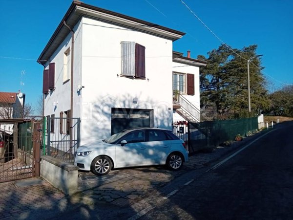 casa indipendente in vendita a Casteggio