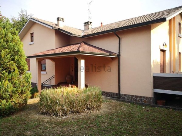 casa indipendente in vendita a Casteggio