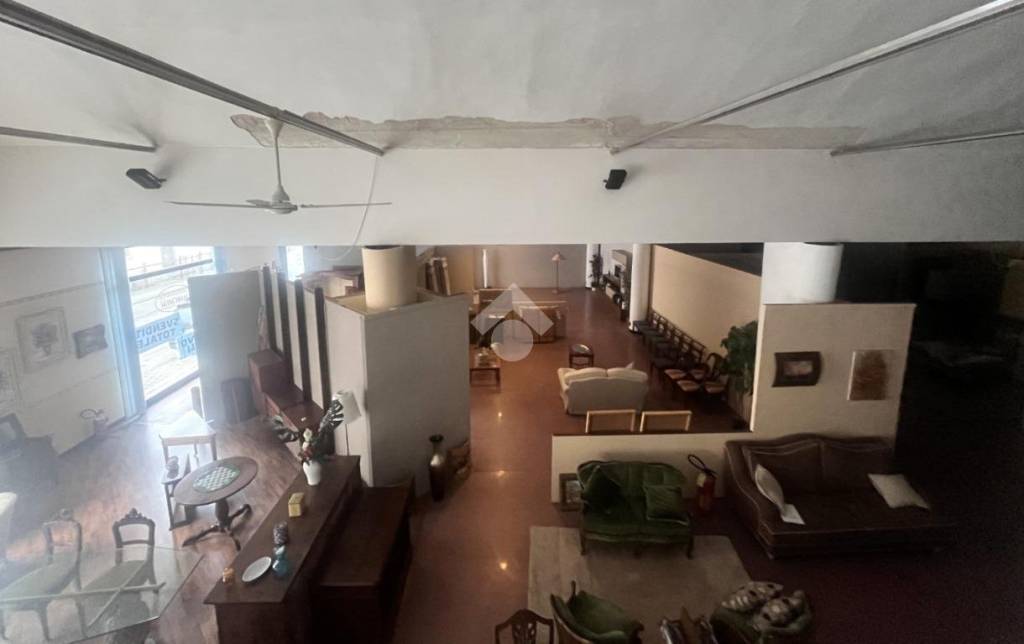 negozio in vendita a Casteggio