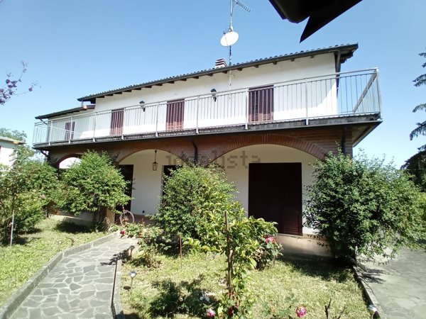 casa indipendente in vendita a Casteggio