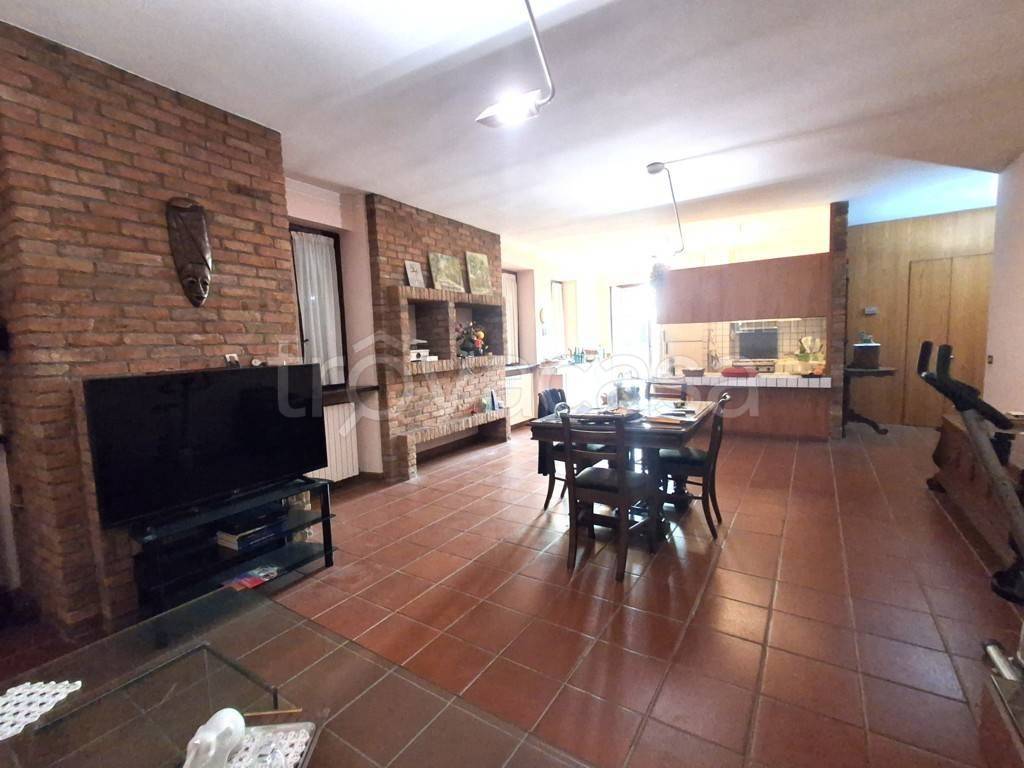 casa indipendente in vendita a Casteggio