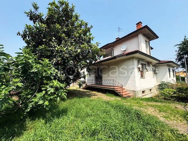 casa indipendente in vendita a Casteggio