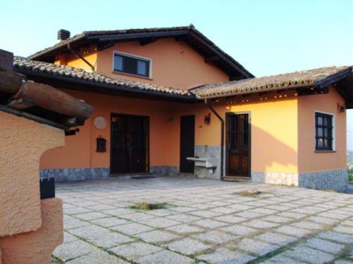 negozio in vendita a Casteggio