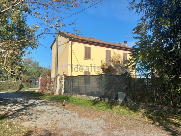 casa indipendente in vendita a Casteggio