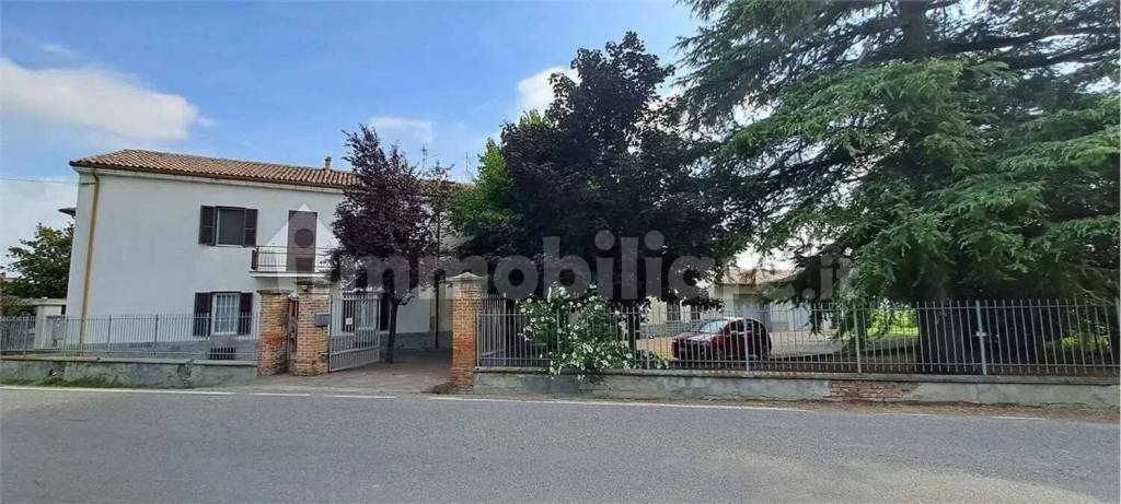 casa indipendente in vendita a Casteggio