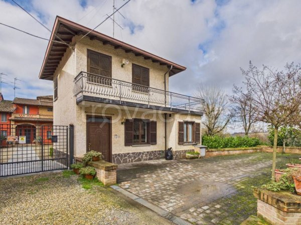 casa indipendente in vendita a Casteggio