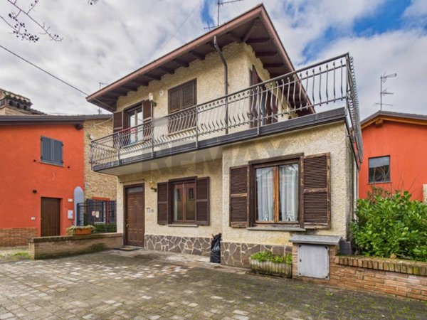 casa indipendente in vendita a Casteggio in zona Cròtesi