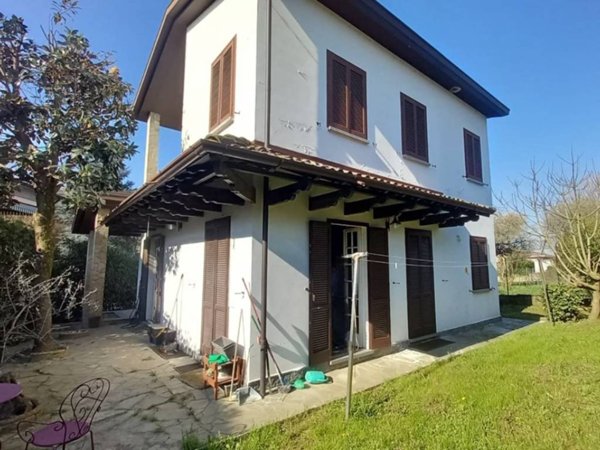 casa indipendente in vendita a Casteggio