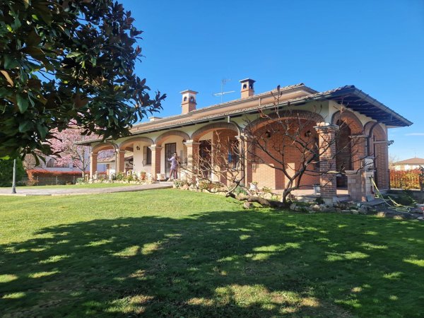 casa indipendente in vendita a Casteggio