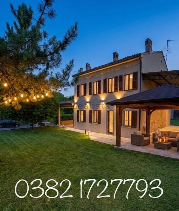 casa semindipendente in vendita a Casteggio