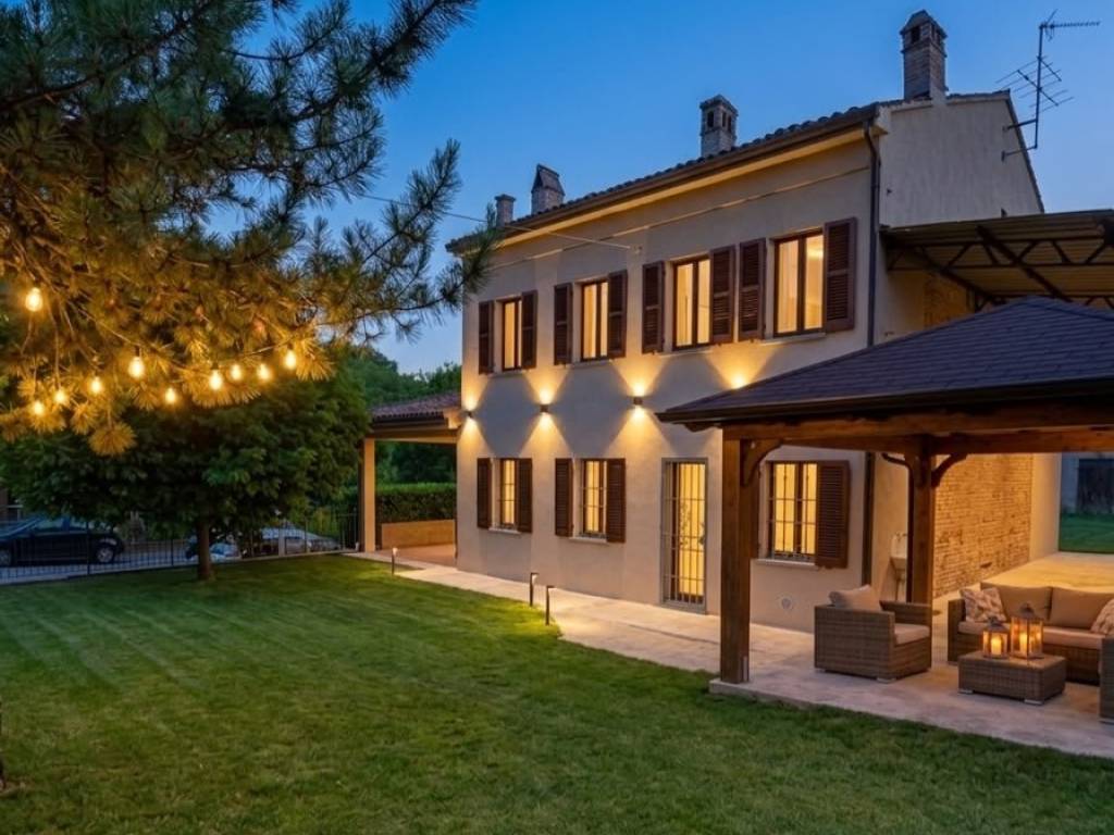 casa indipendente in vendita a Casteggio