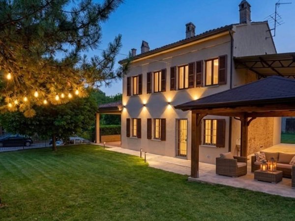 casa indipendente in vendita a Casteggio