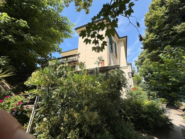 villa in vendita a Casteggio