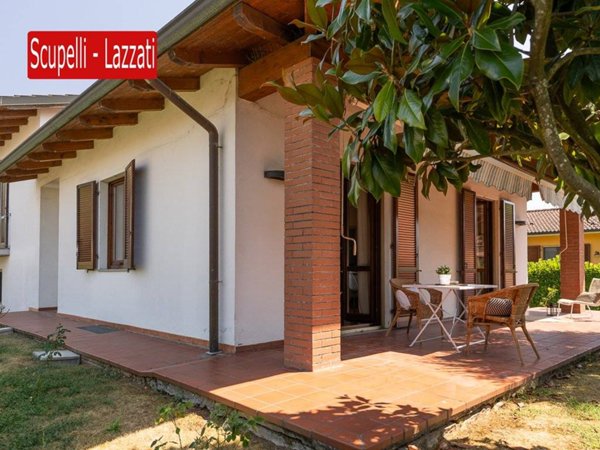 casa indipendente in vendita a Casteggio in zona Sgarbina