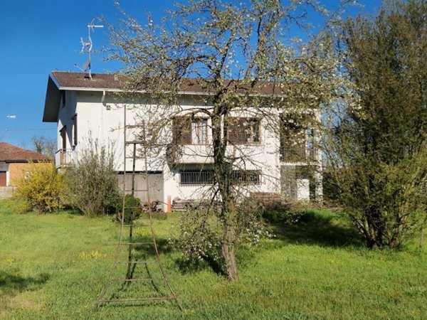 casa indipendente in vendita a Casteggio