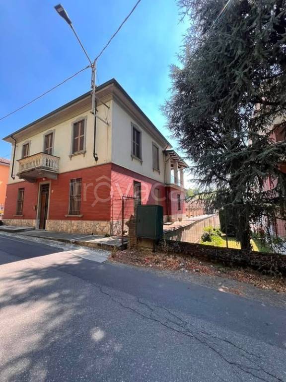 casa indipendente in vendita a Casteggio