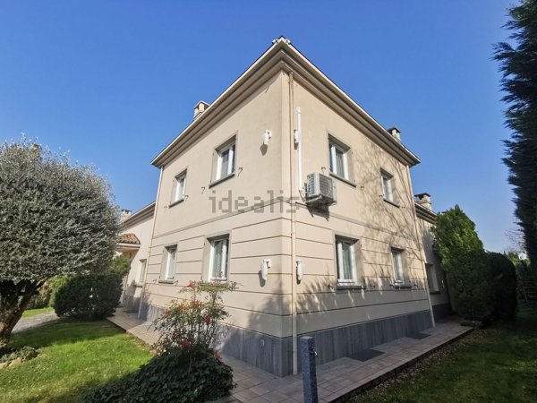 casa indipendente in vendita a Casteggio