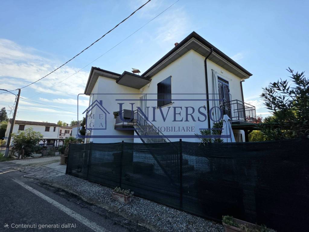 casa indipendente in vendita a Casteggio in zona Mairano
