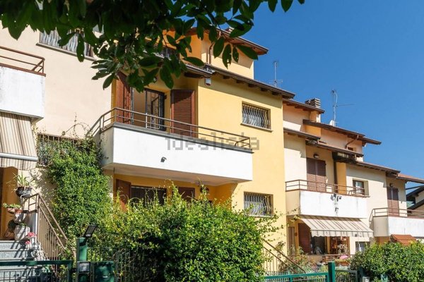 casa indipendente in vendita a Casteggio