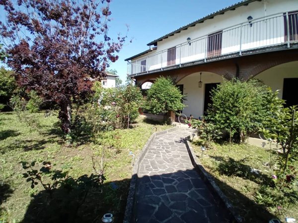 casa indipendente in vendita a Casteggio