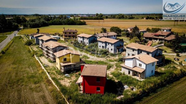 casa indipendente in vendita a Castelletto di Branduzzo in zona Branduzzo