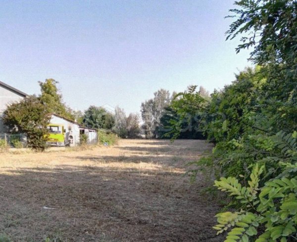 terreno edificabile in vendita a Castelletto di Branduzzo in zona Valle Botta