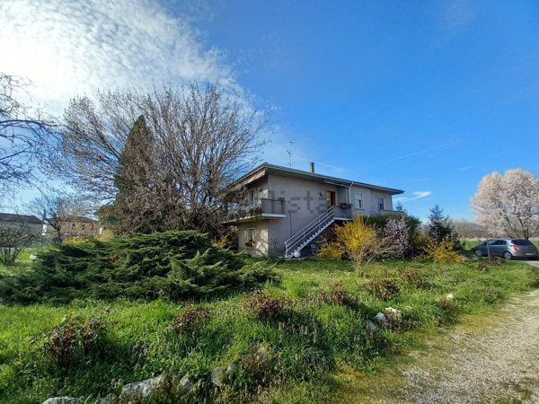 casa indipendente in vendita a Castelletto di Branduzzo