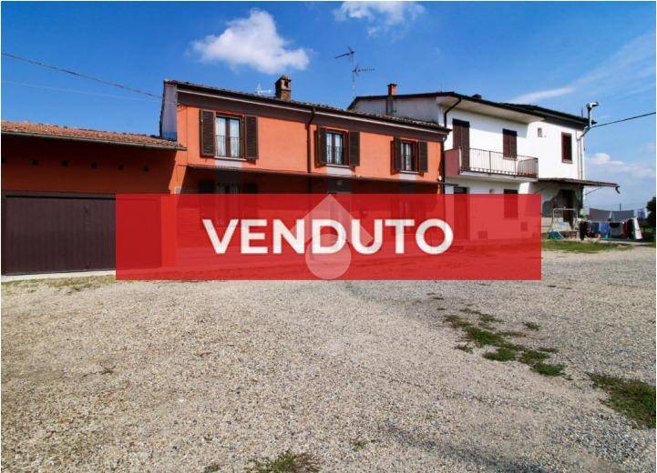 casa indipendente in vendita a Castelletto di Branduzzo in zona Branduzzo