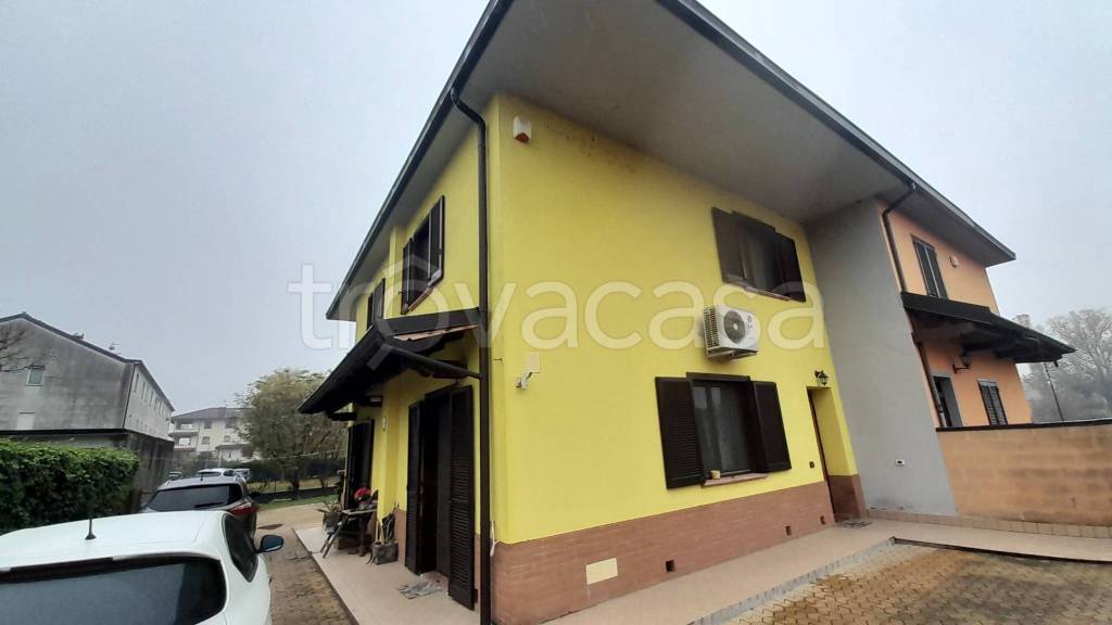 casa indipendente in vendita a Castelletto di Branduzzo in zona Castelletto Po