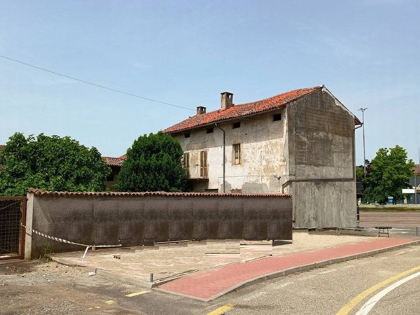 casa indipendente in vendita a Castello d'Agogna